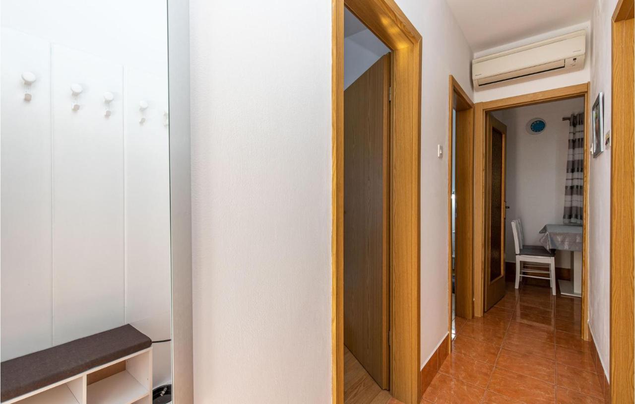 Amazing Apartment In Kostrena With 1 Bedrooms And Wifi Екстер'єр фото